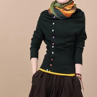 Dark green Woolen sweater with buttons