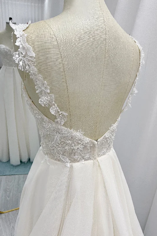 A-Line Court Train Lace Tulle Wedding Dress CW3242