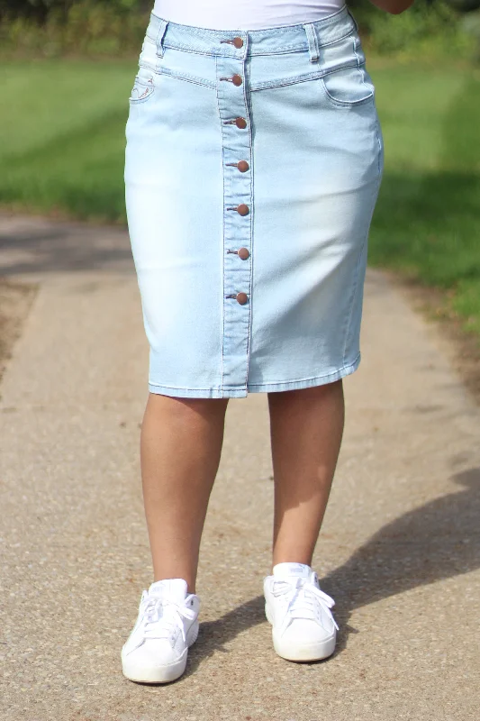 FLASH SALE  * Kylie Light Wash Denim Skirt (Final Sale)