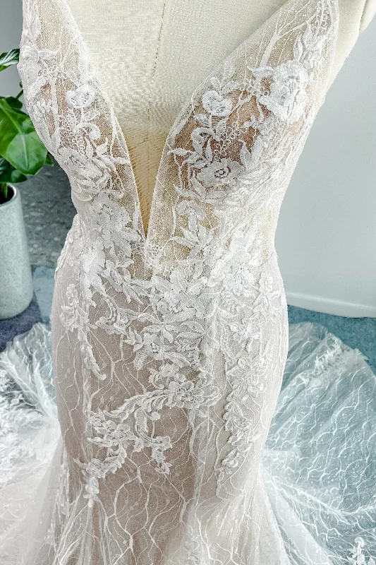 Trumpet-Mermaid Chapel Train Lace Tulle Wedding Dress CW3206